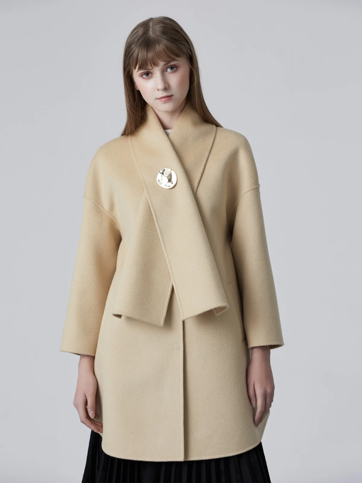 Двустороннее шерстяное пальто со съемными воротниками, с волнистым узором, средней длины, женское, модное, с девятью...
Двустороннее шерстяное пальто со съемными воротниками, с волнистым узором, средней длины, женское, модное, с девятью...