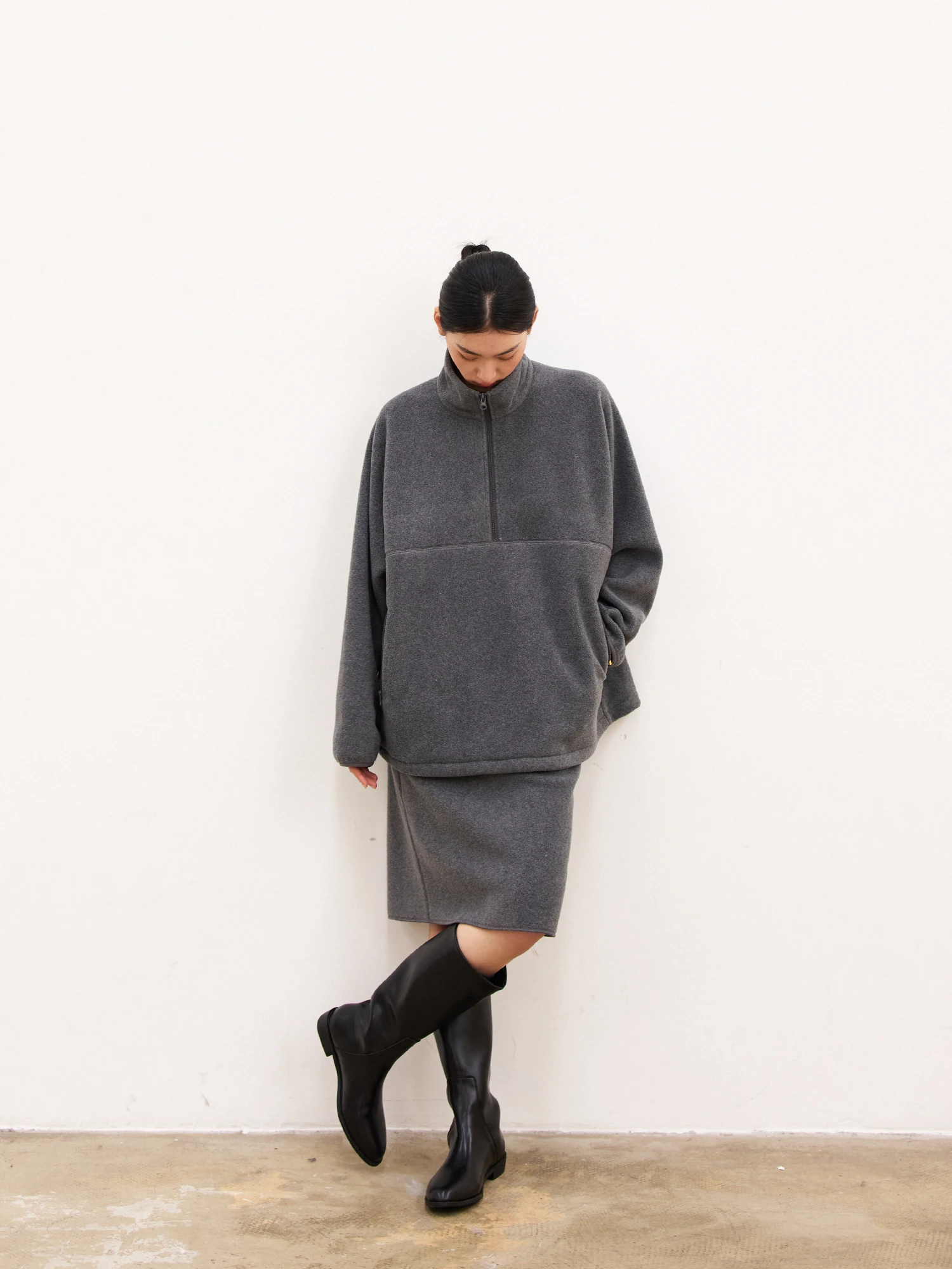 Camon Women's Fce Sweatirt Skirt Set Warm Loose Sle Long Sve Mid-Length Coat Casual Faion Winter Outfit
Camon Women's Fce Sweatirt Skirt Set Warm Loose Sle Long Sve Mid-Length Coat Casual Faion Winter Outfit