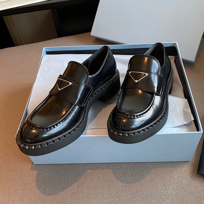 Fashion Women's Shoes Lightweight LoafersShoes 2025 New High Quality Genuine Leather Round Head Thick Soled Leather Shoes
Fashion Women's Shoes Lightweight LoafersShoes 2025 New High Quality Genuine Leather Round Head Thick Soled Leather Shoes