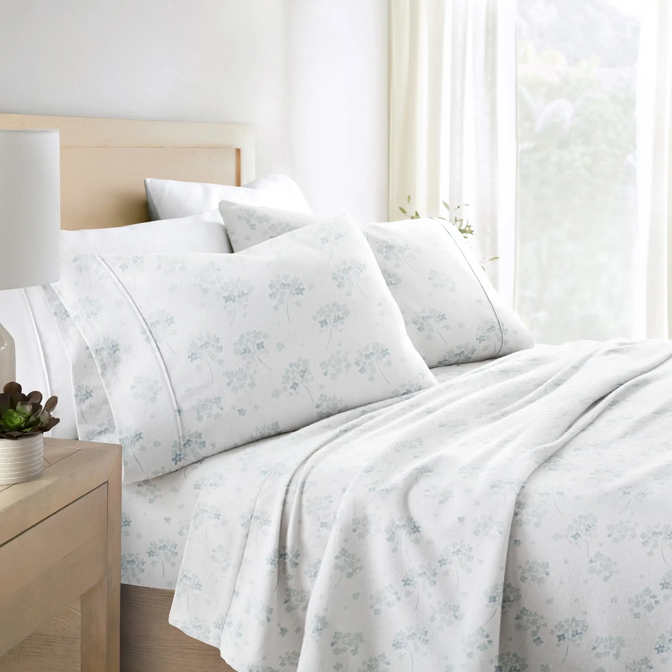 Light Blue Flower Bunch 4 Piece 100% Cotton Flannel Deep Pocket Sheet Set, Cal King, by
Light Blue Flower Bunch 4 Piece 100% Cotton Flannel Deep Pocket Sheet Set, Cal King, by