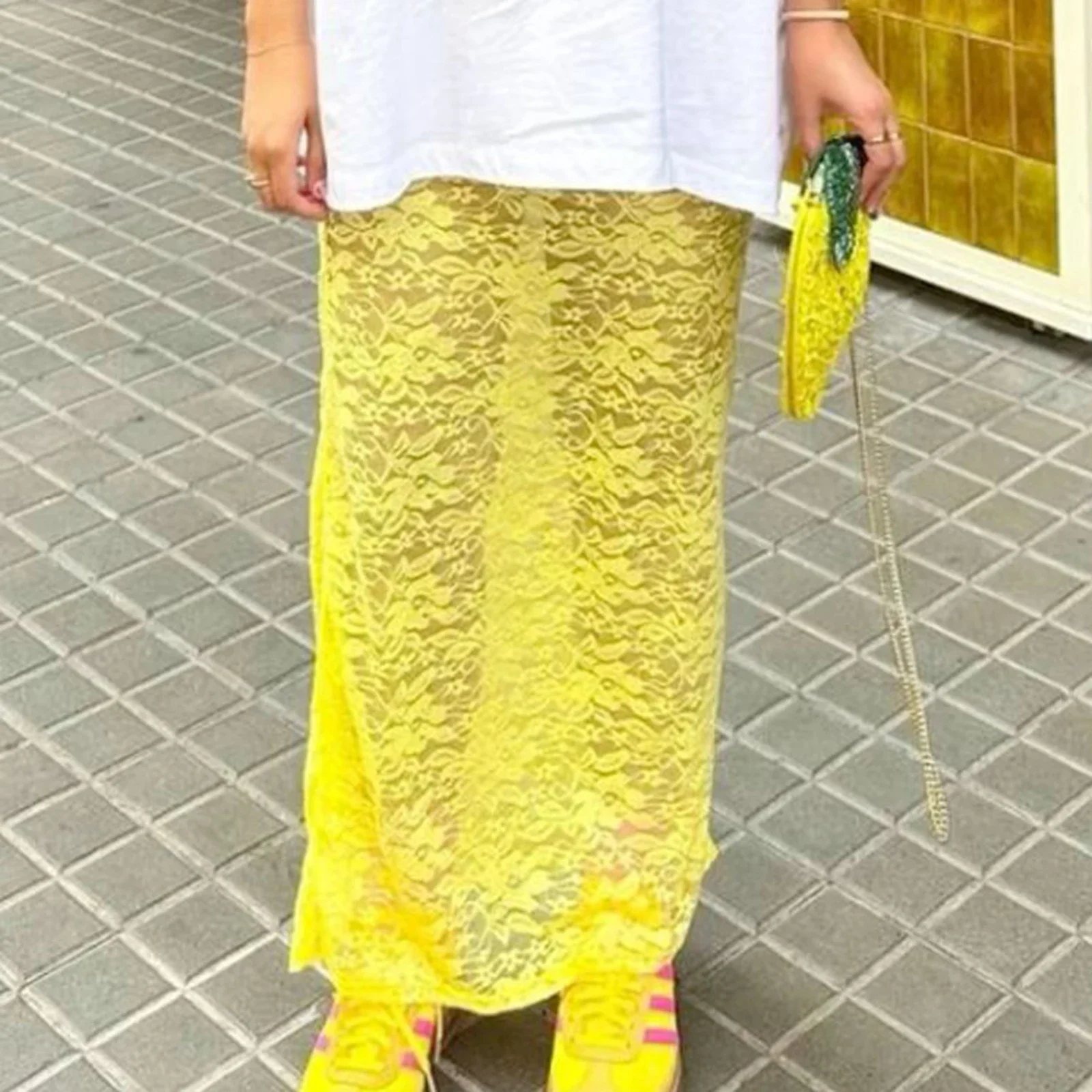 2025 Women's Summer Lace Long Skirts Elegant Low Waist Solid Color See-Through Midi Skirts Slim Fit Skirts
2025 Women's Summer Lace Long Skirts Elegant Low Waist Solid Color See-Through Midi Skirts Slim Fit Skirts