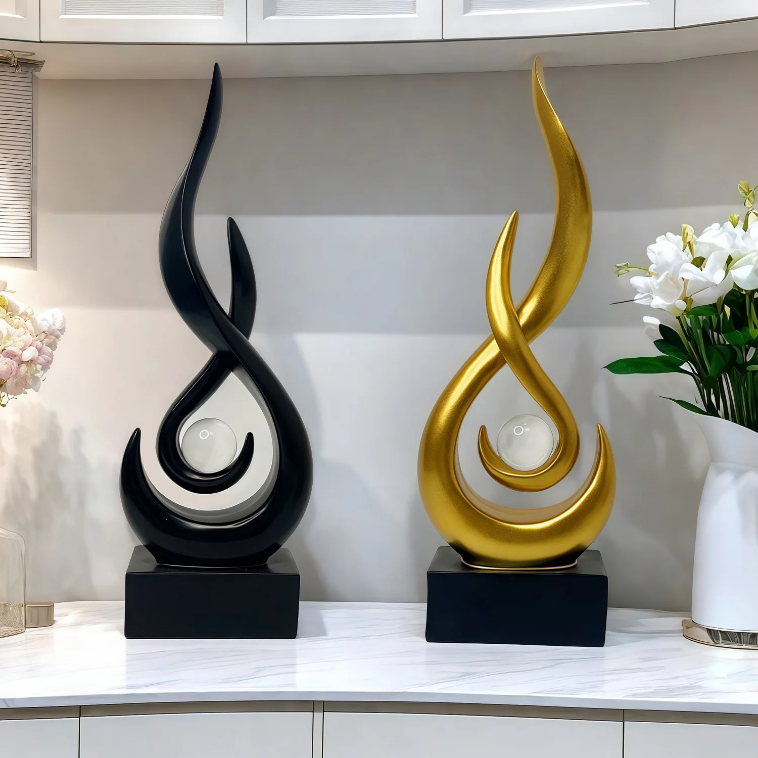 luxury high-end flame play beads ornament office living room TV cabinet wine cabinet decoration handicrafts housewarming gifts
luxury high-end flame play beads ornament office living room TV cabinet wine cabinet decoration handicrafts housewarming gifts