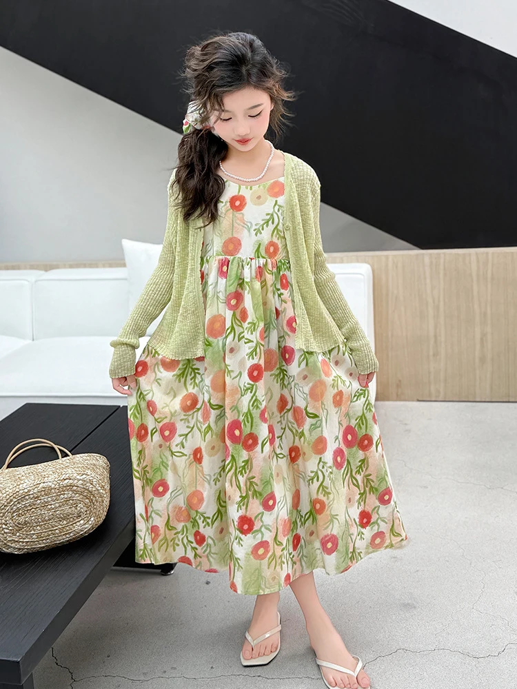 Girls' Summer Floral Print Strap Dress2026New stylish sun-protective cardigan for girls, vacation-style trendy outfit
Girls' Summer Floral Print Strap Dress2026New stylish sun-protective cardigan for girls, vacation-style trendy outfit