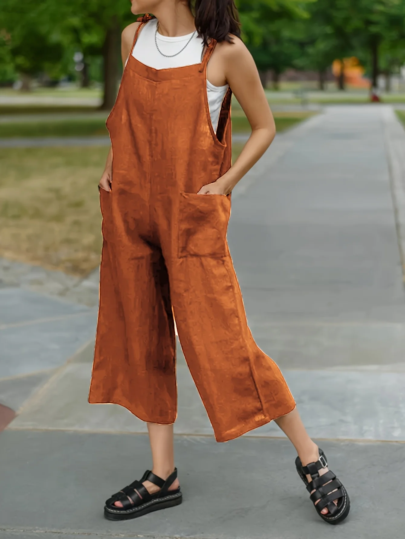 Women's Caramel Sleeveless Overalls Loose Wide-Leg Jumpsuit Casual Sleeveless Romper with Pockets
Women's Caramel Sleeveless Overalls Loose Wide-Leg Jumpsuit Casual Sleeveless Romper with Pockets