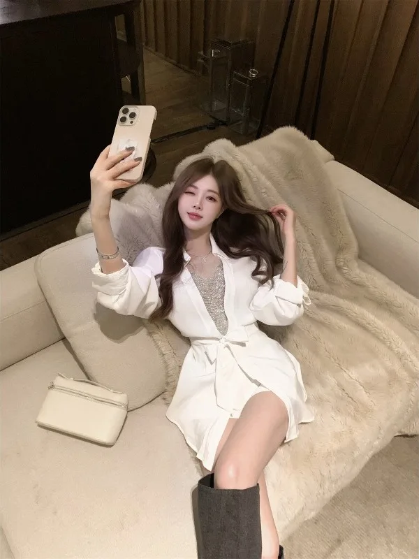 Elegant White Shirt Dress Belted Knot Tied Waist Two Piece Set Short Pants Long Sleeve Women's High-End Style Fashion
Elegant White Shirt Dress Belted Knot Tied Waist Two Piece Set Short Pants Long Sleeve Women's High-End Style Fashion