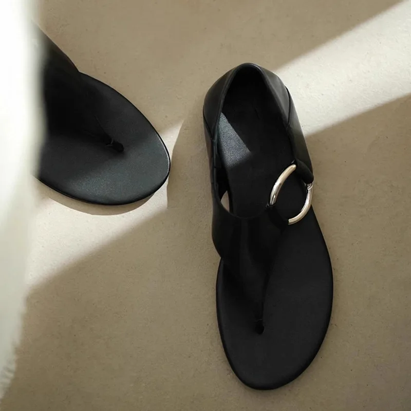 2026 New Women Flip Flop Casual Shoes Open Toe Niche Design Minimal Round Toe Flat Sandals Ladies Daily Summer Slip On Footwear
2026 New Women Flip Flop Casual Shoes Open Toe Niche Design Minimal Round Toe Flat Sandals Ladies Daily Summer Slip On Footwear