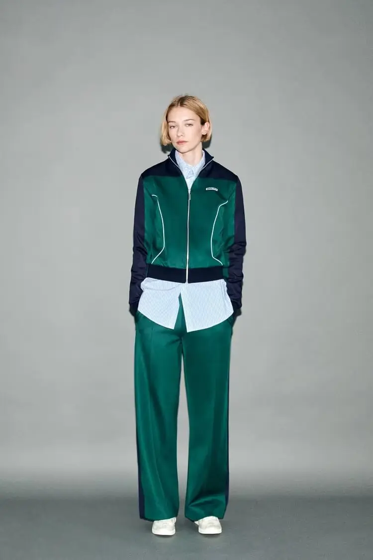 Casual Stripe Patterned Zipper Jaet And Wide Leg Pants Women's Faion Autumn New Arrival Outfit Set Comfortable Polyester ...
Casual Stripe Patterned Zipper Jaet And Wide Leg Pants Women's Faion Autumn New Arrival Outfit Set Comfortable Polyester ...
