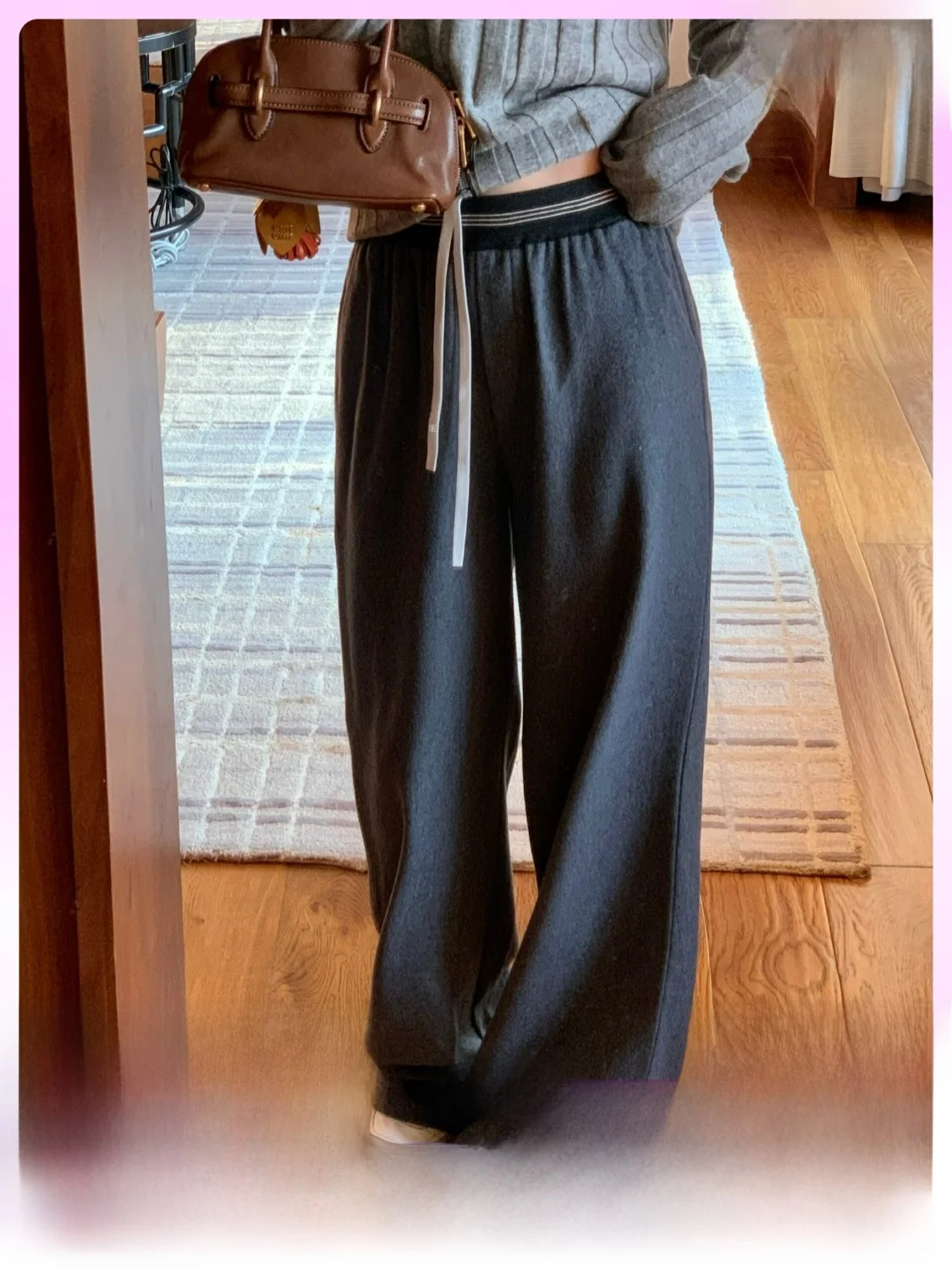 High Waist Straight Leg Pants Autumn Winter Wool Elastic Drapey Casual Trousers Women's Fashion High Waist Woolen Pants
High Waist Straight Leg Pants Autumn Winter Wool Elastic Drapey Casual Trousers Women's Fashion High Waist Woolen Pants