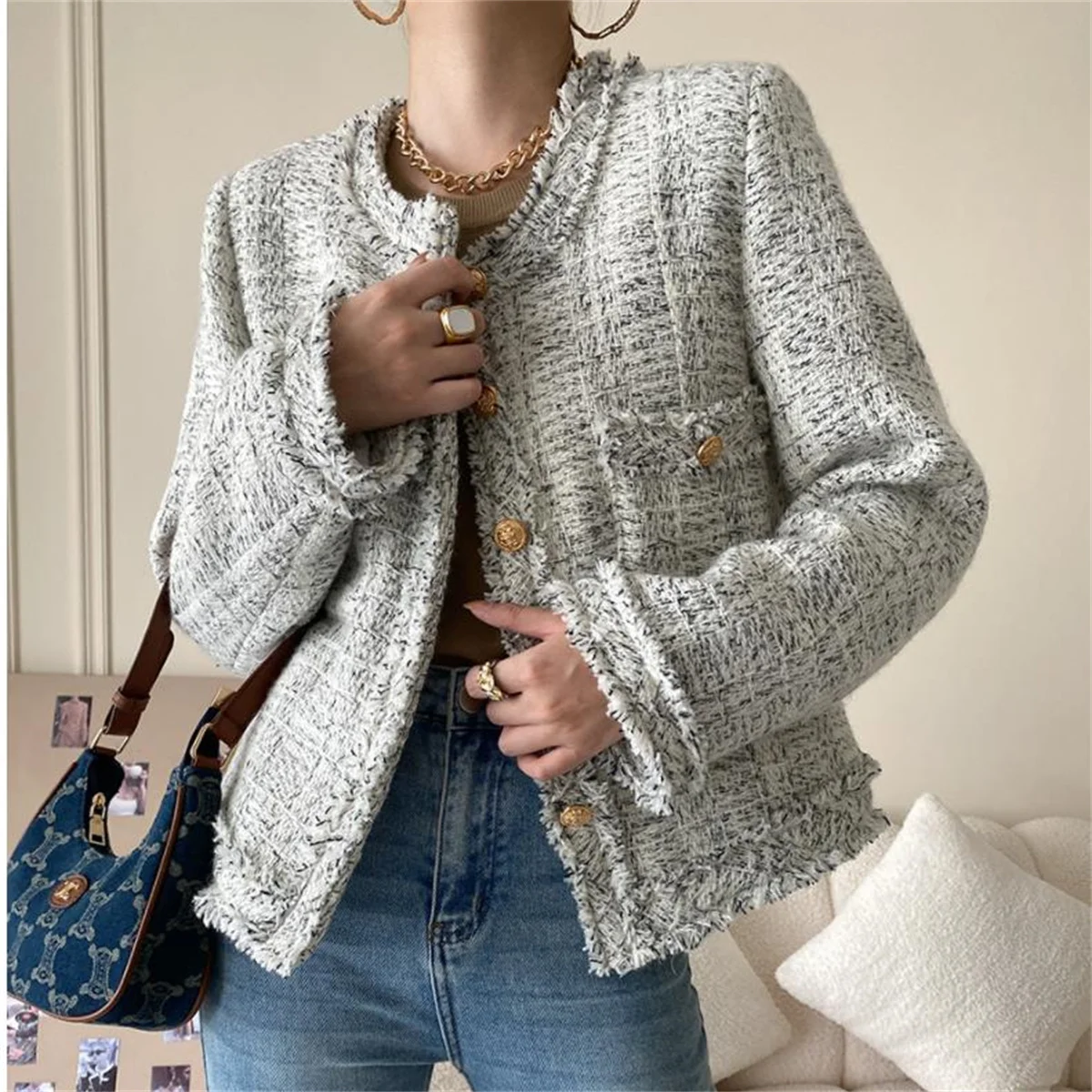 Women's Vintage Tweed Woolen Jacket Korean Fashion Autumn Single Breasted Tassel Detail Short Coat Elegant Office Lady Outwear
Women's Vintage Tweed Woolen Jacket Korean Fashion Autumn Single Breasted Tassel Detail Short Coat Elegant Office Lady Outwear