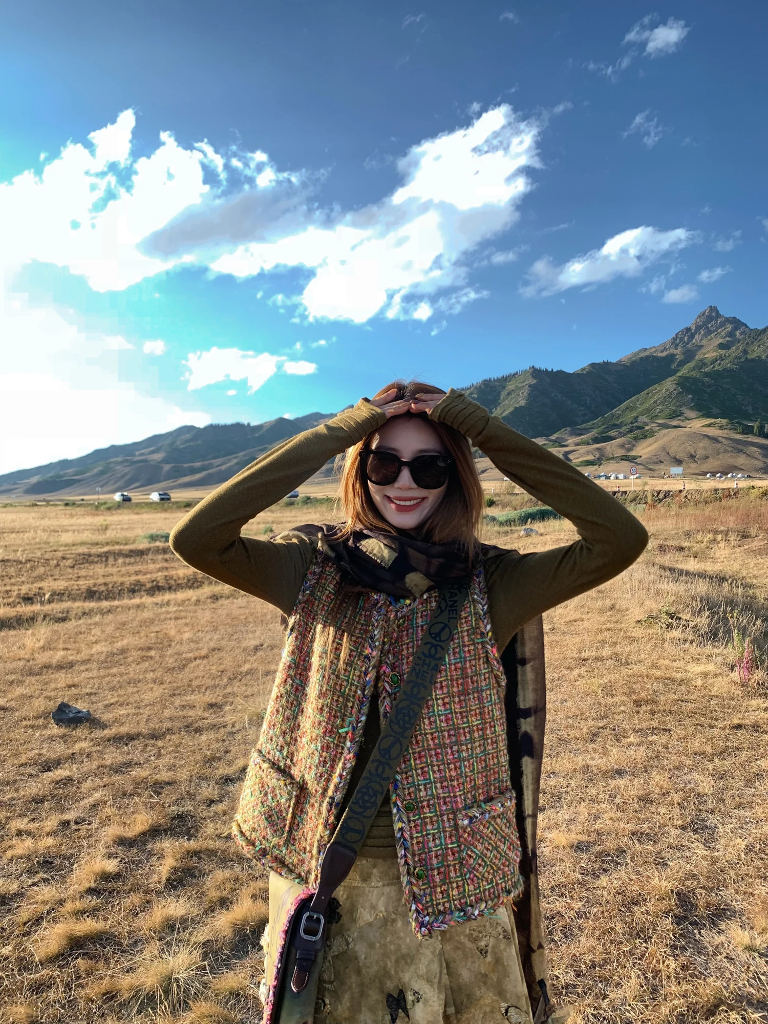 Текстурированный жилет Gem Bule Little Fraance Jaet от бренда Xiao Jun Jun, для повседневной носки, из смеси полиэстера и шерсти.
Текстурированный жилет Gem Bule Little Fraance Jaet от бренда Xiao Jun Jun, для повседневной носки, из смеси полиэстера и шерсти.