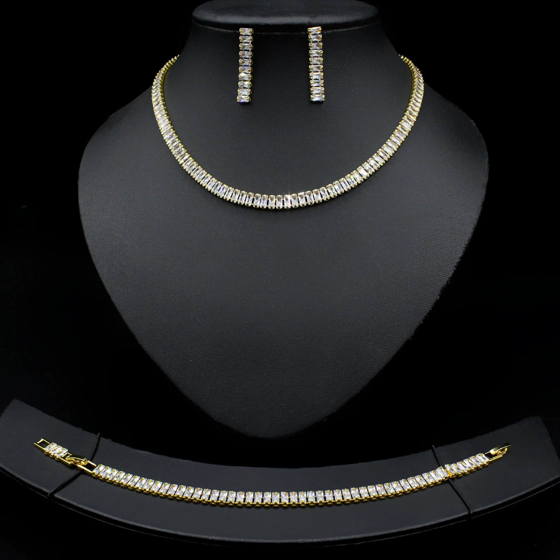 New Arrival Ins Style Zircon Jewelry Set Women Necklace Earrings Bracelet Elegant Banquet Evening Dress Accessories
New Arrival Ins Style Zircon Jewelry Set Women Necklace Earrings Bracelet Elegant Banquet Evening Dress Accessories
