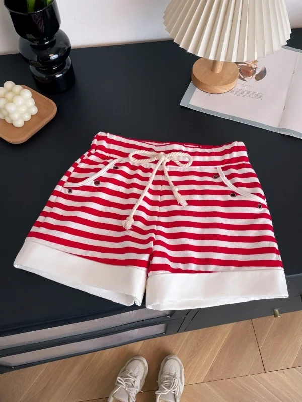 Low Waist Drawstring Cuffed Shorts Women's Summer New Style Casual Cool Design Breathable Cotton Blend Striped Sport Pants
Low Waist Drawstring Cuffed Shorts Women's Summer New Style Casual Cool Design Breathable Cotton Blend Striped Sport Pants