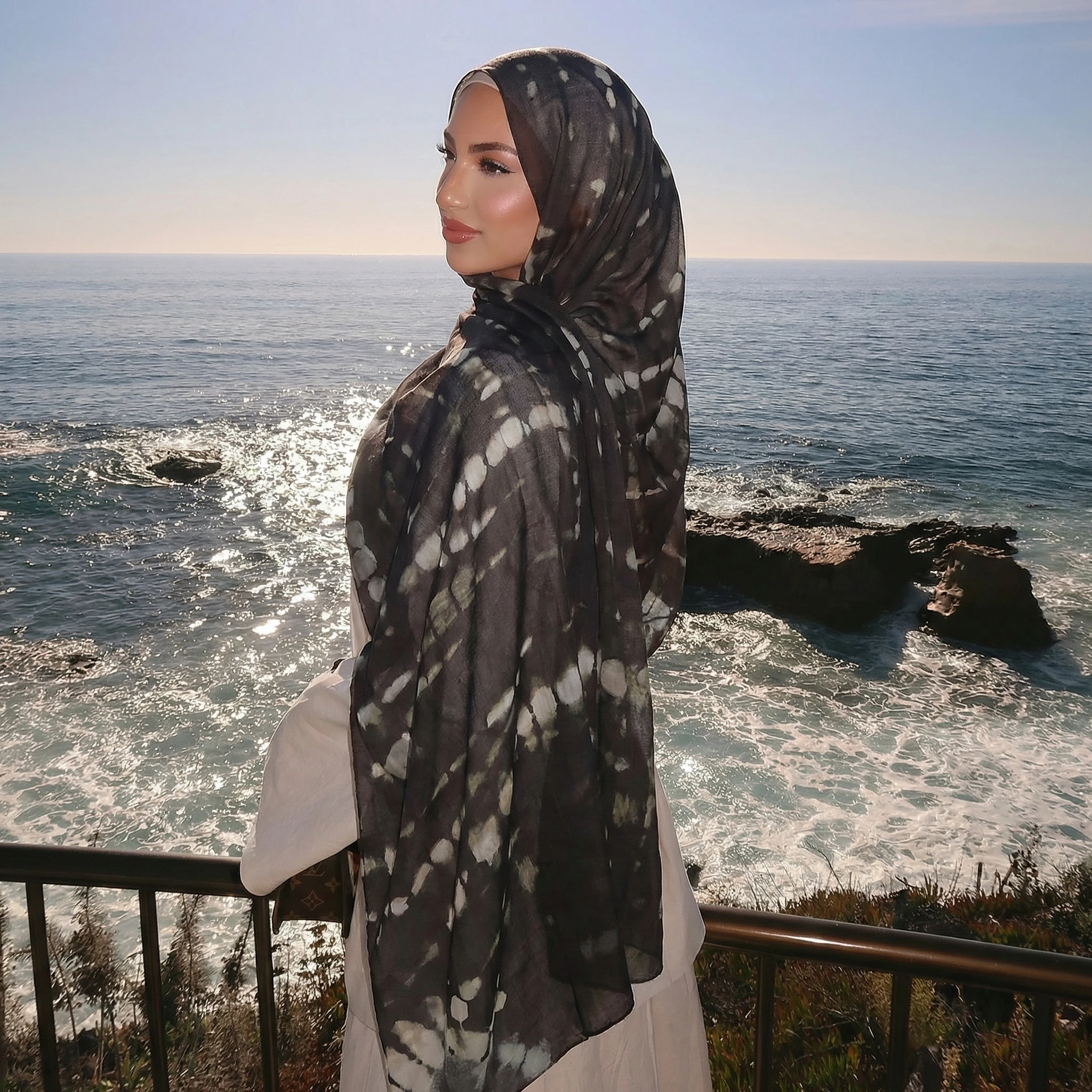 New Design Printed Hijabs Premium Watercolor Women Headscarf Soft Scarf Shawl Suitable For Daily Abaya Accessories Women Veil
New Design Printed Hijabs Premium Watercolor Women Headscarf Soft Scarf Shawl Suitable For Daily Abaya Accessories Women Veil