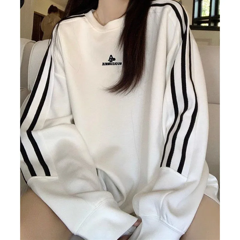 Fashion O-Neck Spliced Loose Letter Embroidery Blouses Women Clothing 2023 Autumn Winter Oversized Casual Tops Commuter Shirts
Fashion O-Neck Spliced Loose Letter Embroidery Blouses Women Clothing 2023 Autumn Winter Oversized Casual Tops Commuter Shirts