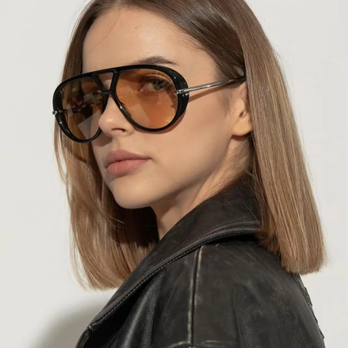 2025 New Sunglasses for Women, European and American Fashion, Personalized Toad Glasses, Punk Style Glasses, Pilot Sunglasses
2025 New Sunglasses for Women, European and American Fashion, Personalized Toad Glasses, Punk Style Glasses, Pilot Sunglasses