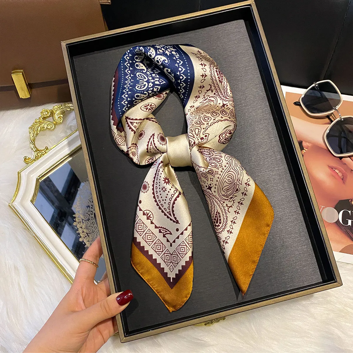 70*70cm Silk Square Scarf Women Paisley Cashew Print Neck Tie Soft Satin Neckerchief Female Foulard Headband Hijab Decorate
70*70cm Silk Square Scarf Women Paisley Cashew Print Neck Tie Soft Satin Neckerchief Female Foulard Headband Hijab Decorate