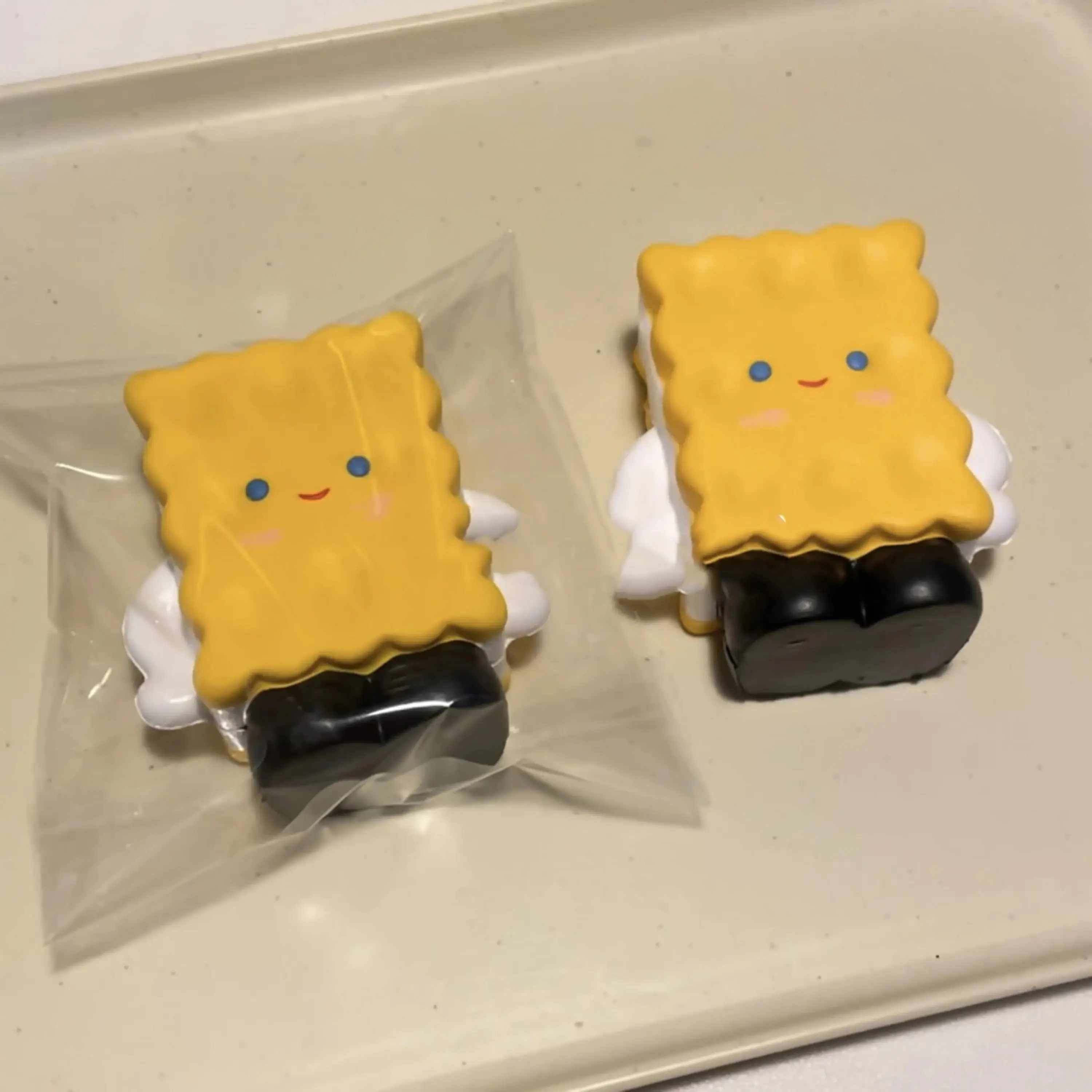 Squishy Slow Rising Toy Angel Sandwich Biscuit Cracker Slow Rebound Sandwich Biscuit Squishy Stress Release Hand Relax Gift
Squishy Slow Rising Toy Angel Sandwich Biscuit Cracker Slow Rebound Sandwich Biscuit Squishy Stress Release Hand Relax Gift