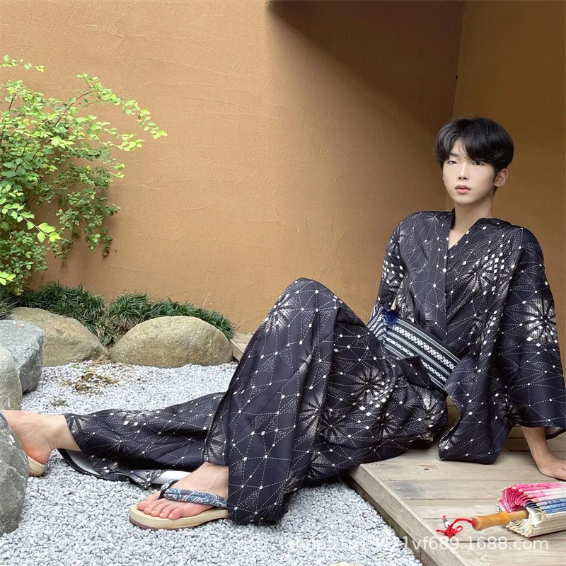 Summer Black Japanese Traditional Samurai Kimono For Men Yukata Bathing Robe Hekoobi Loose Style Homewear Belt Long Gown Cotton
Summer Black Japanese Traditional Samurai Kimono For Men Yukata Bathing Robe Hekoobi Loose Style Homewear Belt Long Gown Cotton