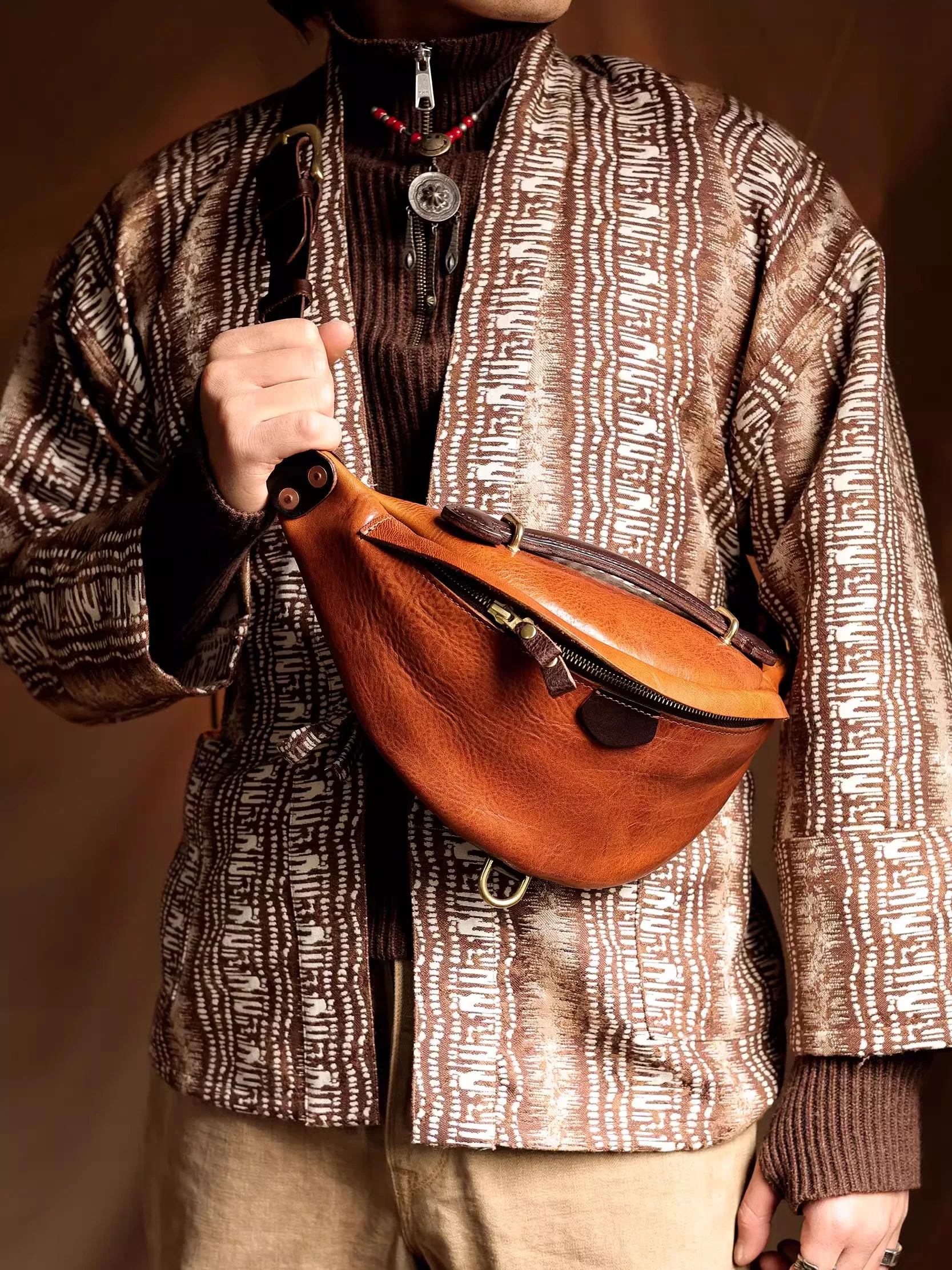 PNDME motorcycle riding genuine leather men's chest bag vintage designer handmade luxury first layer cowhide crossbody bag
PNDME motorcycle riding genuine leather men's chest bag vintage designer handmade luxury first layer cowhide crossbody bag