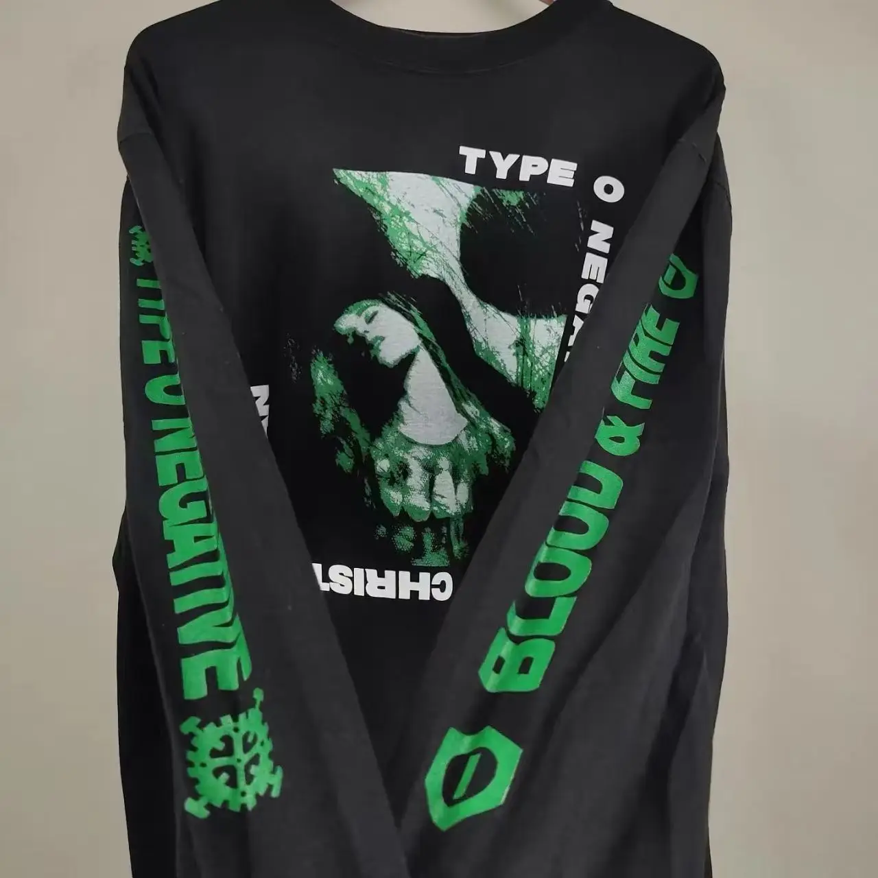 Hip Hop Y2k O-Neck Long Sleeve T-Shirt Harajuku Letter Print Punk High Street Fashion Rock Gothic Unique Top for Streetwear
Hip Hop Y2k O-Neck Long Sleeve T-Shirt Harajuku Letter Print Punk High Street Fashion Rock Gothic Unique Top for Streetwear