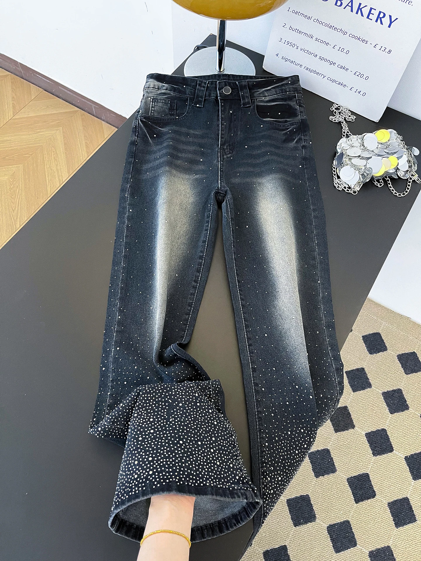 American Style High Waist Stretchy Micro Flared Denim Jeans Women Summer Design Sense Star Drill Slim Flared Pants
American Style High Waist Stretchy Micro Flared Denim Jeans Women Summer Design Sense Star Drill Slim Flared Pants