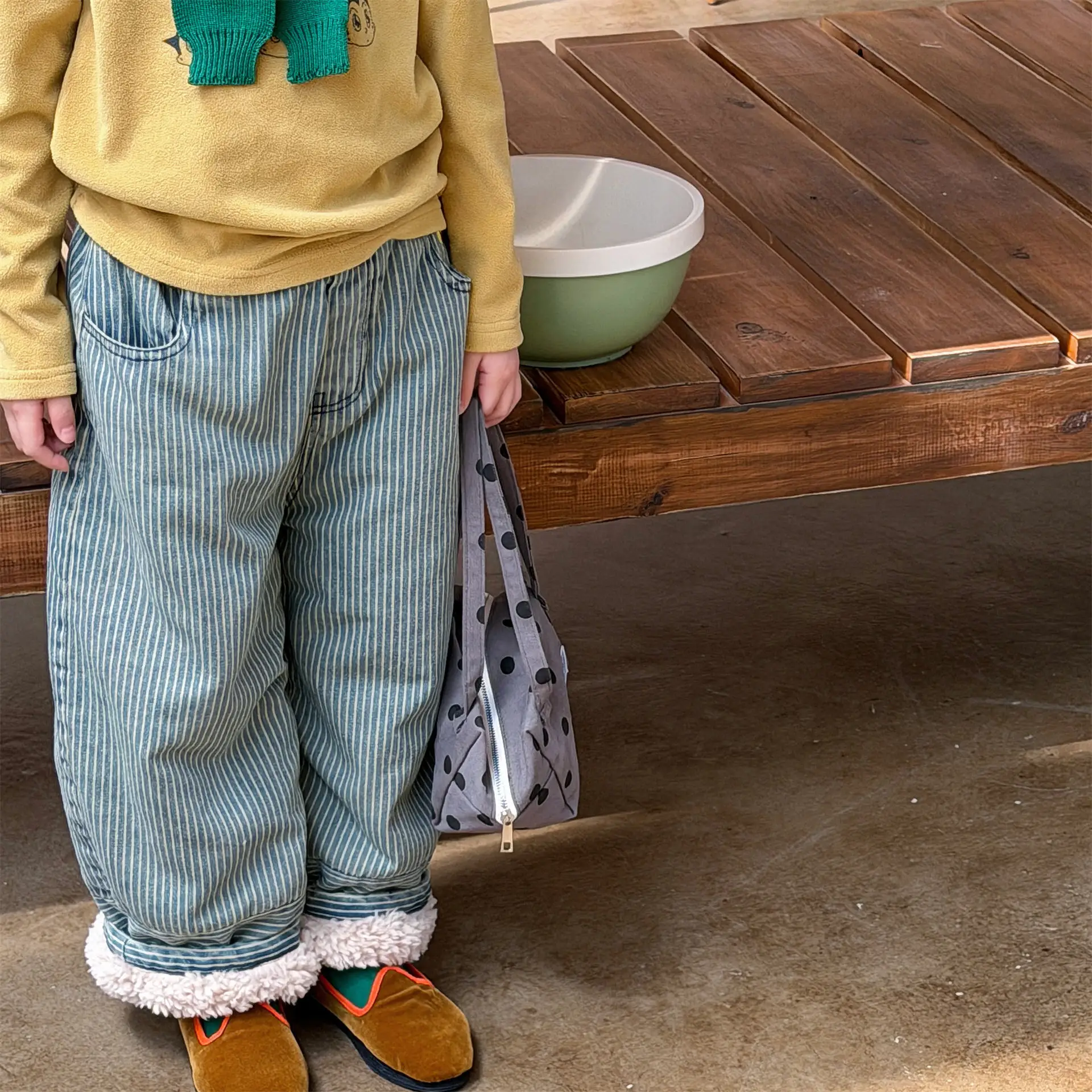 2025 зимние новые детские флисовые джинсовые брюки для мальчиков, повседневные полосатые брюки, бархатные толстые детские теплые джинсы для девочек, одежда для малышей
2025 зимние новые детские флисовые джинсовые брюки для мальчиков, повседневные полосатые брюки, бархатные толстые детские теплые джинсы для девочек, одежда для малышей