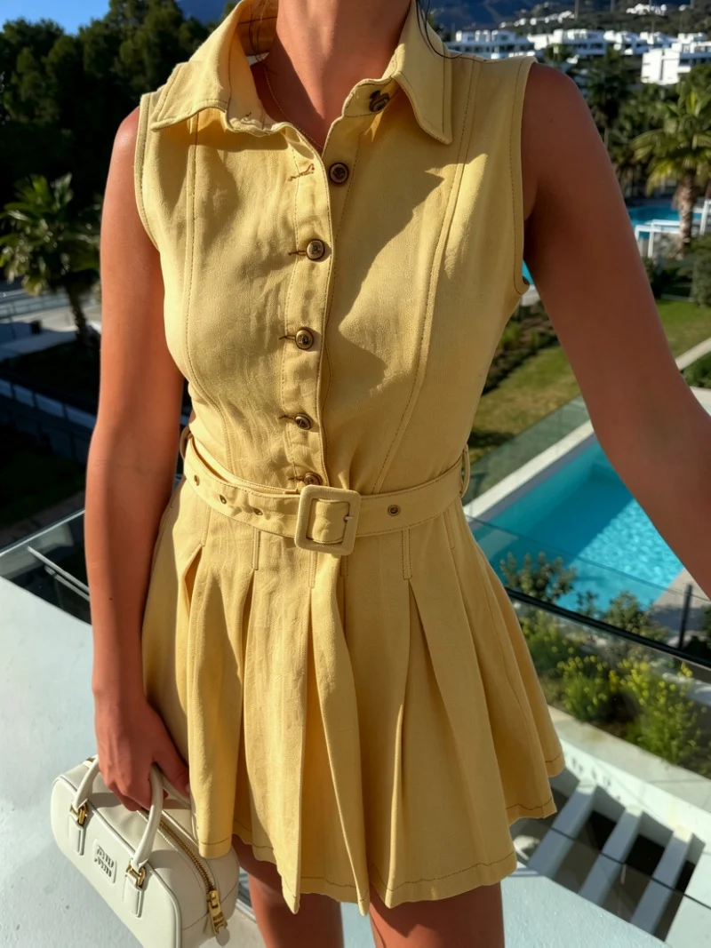 2026 Sleeveless Cowboy Dress Trendy Button Detail Summer Casual Fashion Short Skirt for Women
2026 Sleeveless Cowboy Dress Trendy Button Detail Summer Casual Fashion Short Skirt for Women