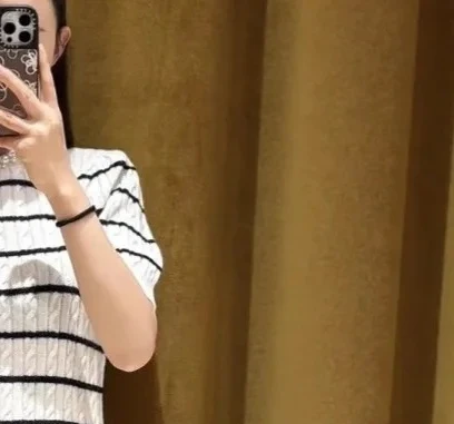 Women's round neck striped knitted sweater short sleeve ladies casual top
Women's round neck striped knitted sweater short sleeve ladies casual top