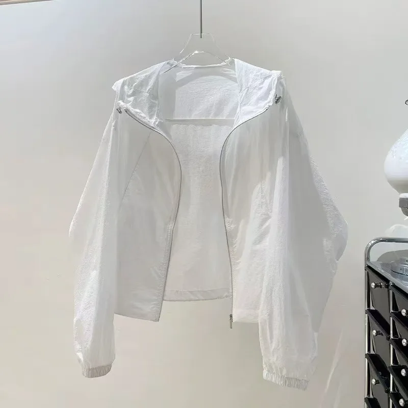 FSMG Casual Hooded Sun Protection Clothes Summer Women's Breathable Suncreen Zipper Thin Cardigan Jacket Lady Loose Windbreaker
FSMG Casual Hooded Sun Protection Clothes Summer Women's Breathable Suncreen Zipper Thin Cardigan Jacket Lady Loose Windbreaker