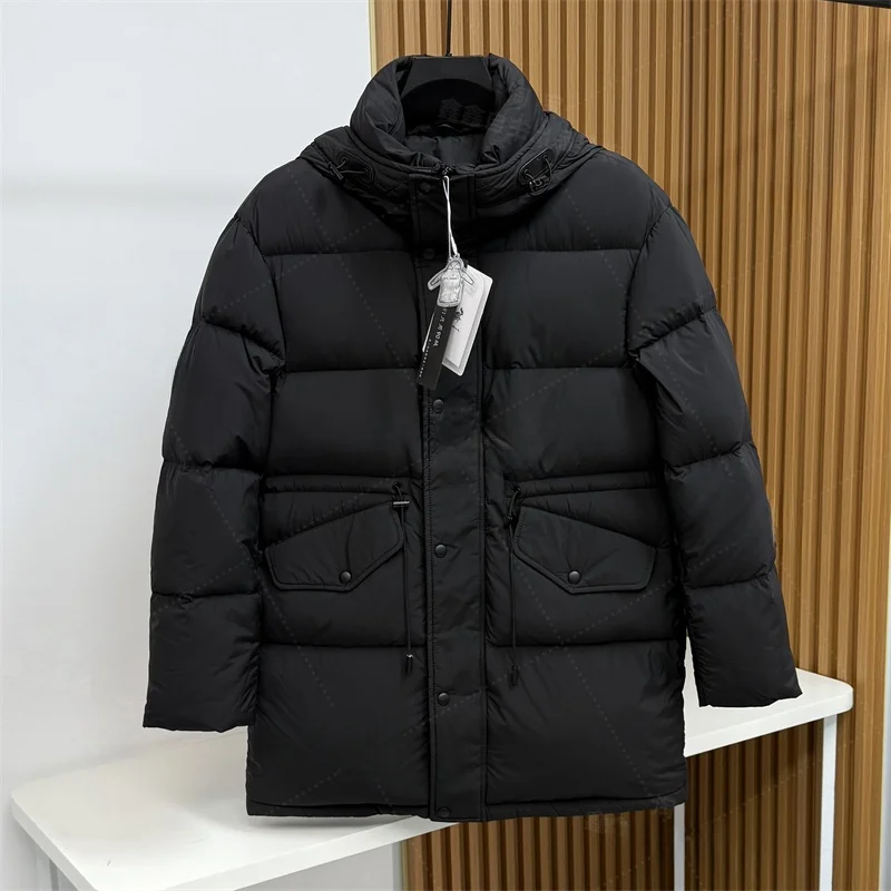 Элитная мужская зимняя куртка-пуховик с капюшоном, средней длины, очень теплая, доступна в размерах от 200 ам и выше.
Элитная мужская зимняя куртка-пуховик с капюшоном, средней длины, очень теплая, доступна в размерах от 200 ам и выше.