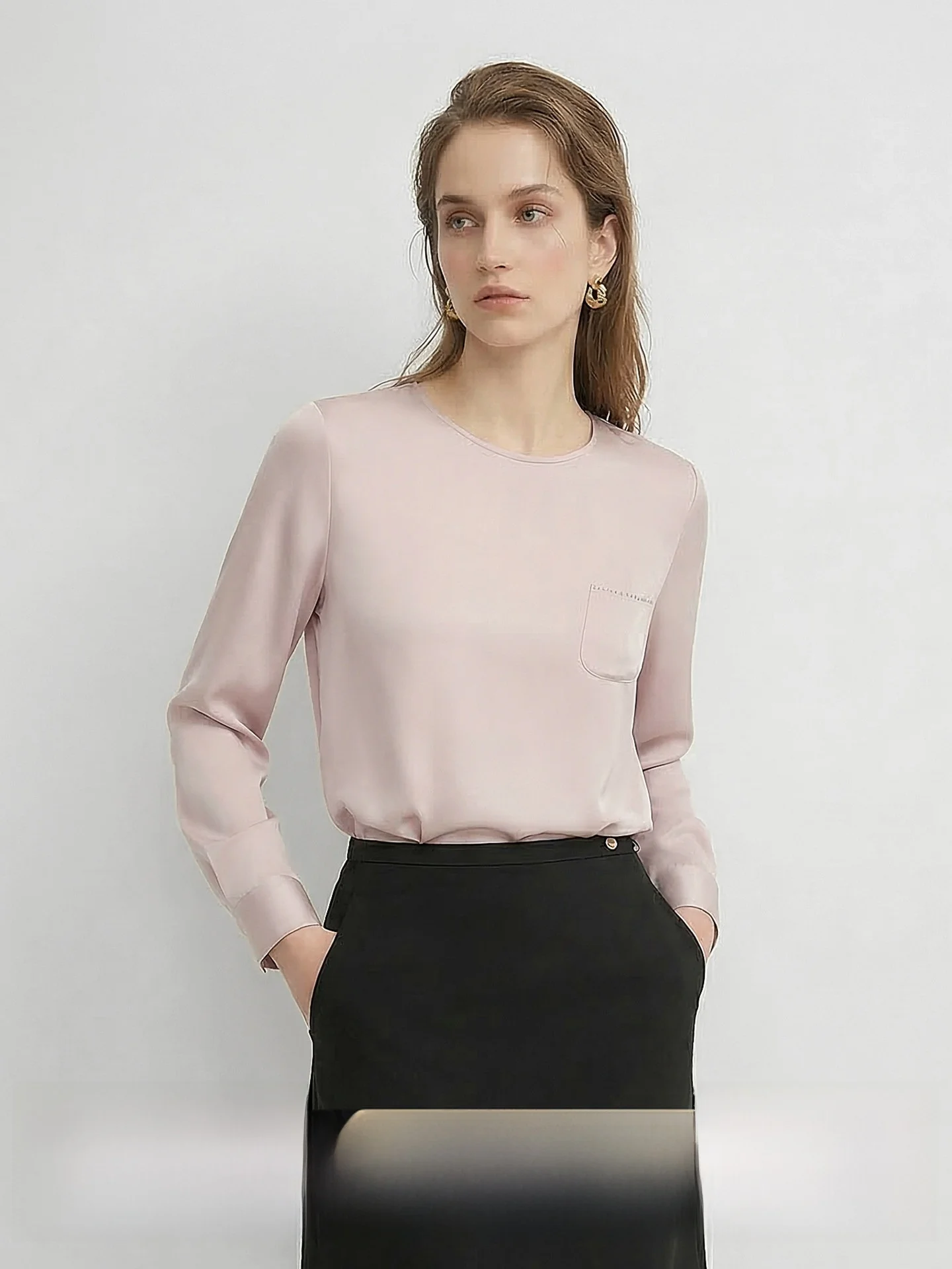 CVANEA Женская футболка из шелковой смеси с эластичным атласом, повседневная, универсальная, весна 2026, комфортная, дышащая, с длинным рукавом, круглый вырез
CVANEA Женская футболка из шелковой смеси с эластичным атласом, повседневная, универсальная, весна 2026, комфортная, дышащая, с длинным рукавом, круглый вырез