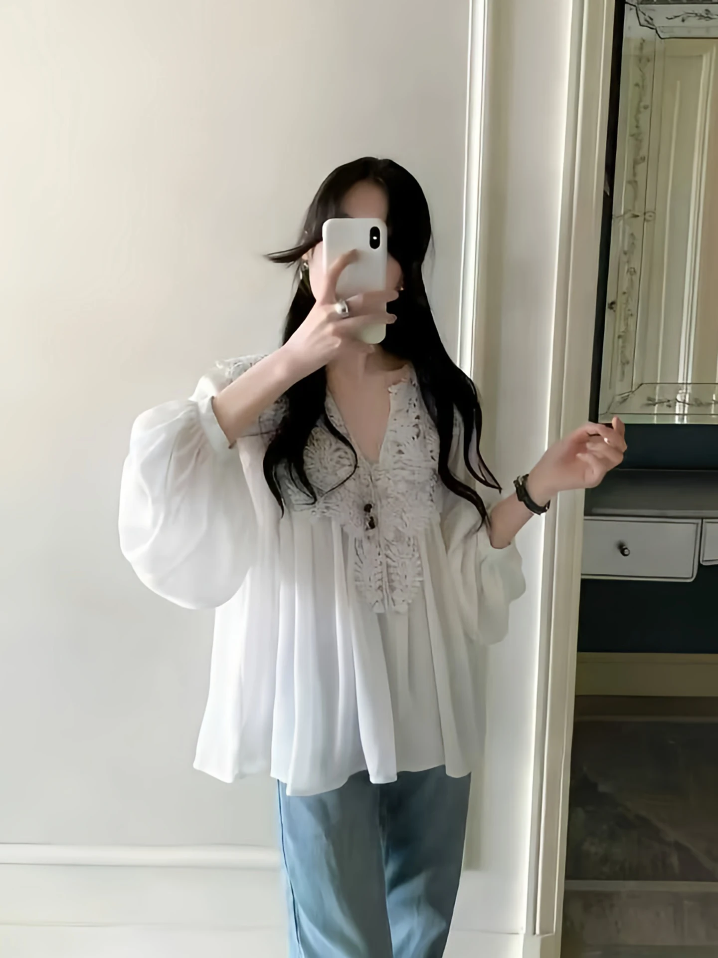 Gentle Women's Chiffon Top Lace Long Sleeve Loose Slimming Lantern Sleeve Spring Summer Versatile Fashion French Style Polyes...
Gentle Women's Chiffon Top Lace Long Sleeve Loose Slimming Lantern Sleeve Spring Summer Versatile Fashion French Style Polyes...