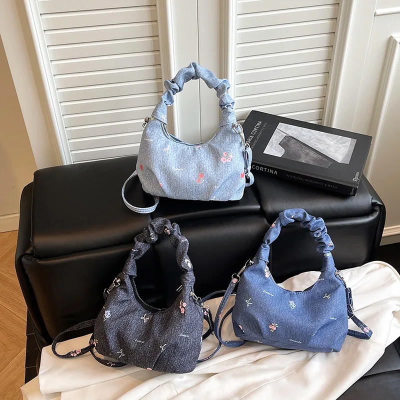 2025 Floral Denim Shoulder Bag Korean Style Crossbody Purse Vintage Underarm Handbag Trendy Small Tote for Women
2025 Floral Denim Shoulder Bag Korean Style Crossbody Purse Vintage Underarm Handbag Trendy Small Tote for Women