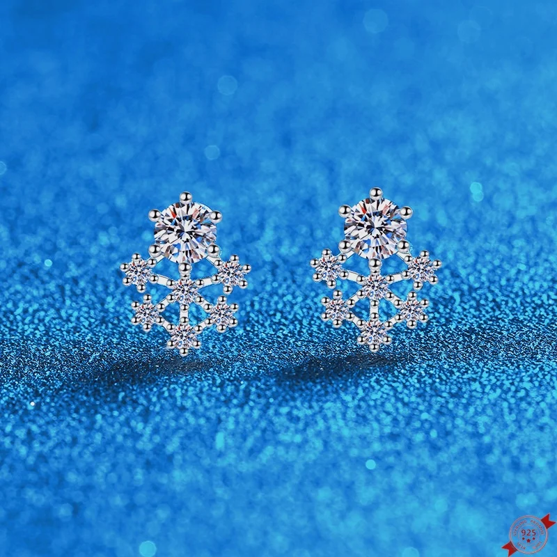 1.0ct Moissanite S925 Silver Stud Earrings for Women Plated Platinum Hollow Snowflake Ear Studs Fashion Jewelry Wholesale
1.0ct Moissanite S925 Silver Stud Earrings for Women Plated Platinum Hollow Snowflake Ear Studs Fashion Jewelry Wholesale