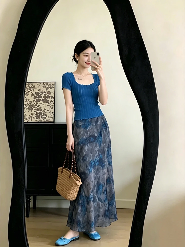 2026 New Klein Blue Square Collar Knitted Top Women Summer Ink Diffusion Skirt Slimming Set Fashionable Short Sleeve T-Shirt
2026 New Klein Blue Square Collar Knitted Top Women Summer Ink Diffusion Skirt Slimming Set Fashionable Short Sleeve T-Shirt