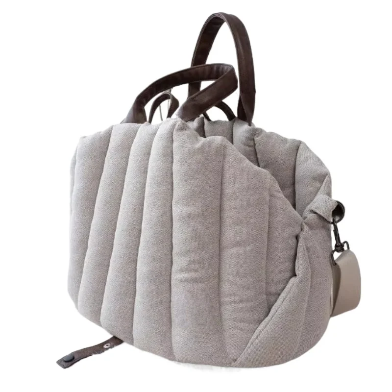 Multifunctional Modern Luxury Design Imitation Linen Pet Tote Bag Dog Travel Tote Durable with Travel and Car Foam Pads
Multifunctional Modern Luxury Design Imitation Linen Pet Tote Bag Dog Travel Tote Durable with Travel and Car Foam Pads