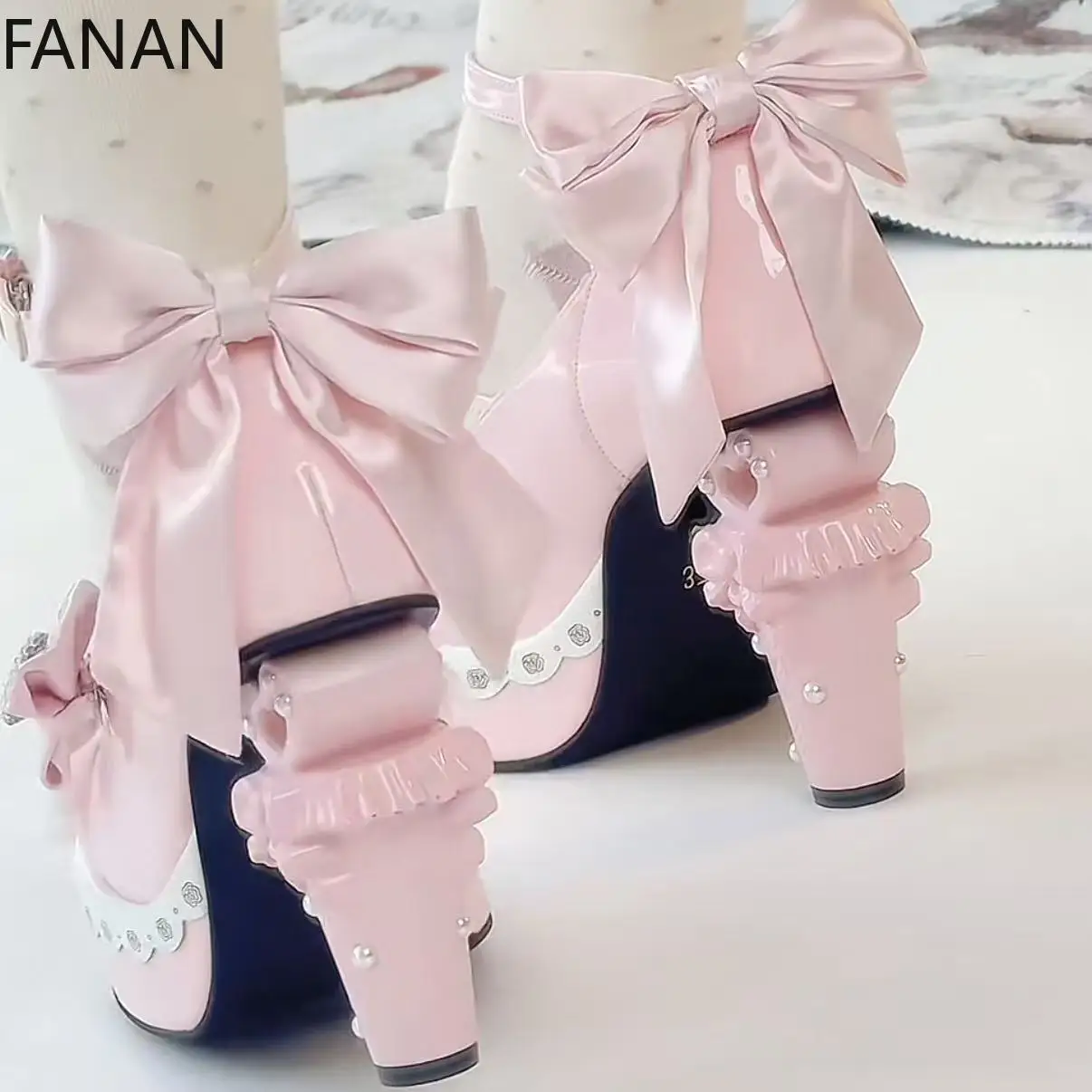 Japanese Pink Lolita High Heel Women's Shoes Bowknot Heart Heel Irregular shape 2025 Summer Sweet Cute Platform Pumps 
Japanese Pink Lolita High Heel Women's Shoes Bowknot Heart Heel Irregular shape 2025 Summer Sweet Cute Platform Pumps