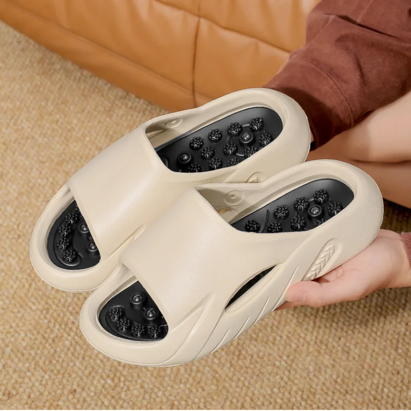 Summer New Men's Massage Slippers Comfortable Slides Indoor Outdoor Sandals Beach Men Casual Shoes Male Couple House Slippers
Summer New Men's Massage Slippers Comfortable Slides Indoor Outdoor Sandals Beach Men Casual Shoes Male Couple House Slippers