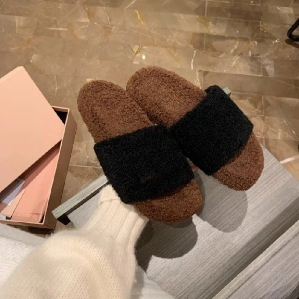 2026 Spring Summer New Women's Fluffy Fur Slides Soft Plush Single Strap Sandals Non-Slip Outdoor Slippers All-Matching Coquette Aesthetic Soft Girl Era Shoes Lightweight Cushion Insole for Women Girls Daily Errands Party Sleepwear
2026 Spring Summer New Women's Fluffy Fur Slides Soft Plush Single Strap Sandals Non-Slip Outdoor Slippers All-Matching Coquette Aesthetic Soft Girl Era Shoes Lightweight Cushion Insole for Women Girls Daily Errands Party Sleepwear