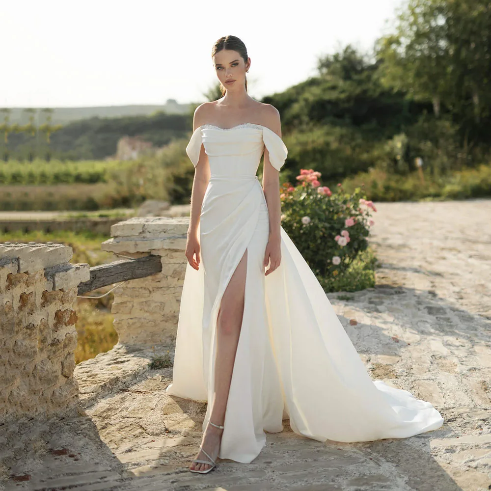 Msikoods Customized Off Shoulder Wedding Dress 2025 Sexy Slit A Line Bridal Dress Detachable Train Button Romantic Bride Gown
Msikoods Customized Off Shoulder Wedding Dress 2025 Sexy Slit A Line Bridal Dress Detachable Train Button Romantic Bride Gown