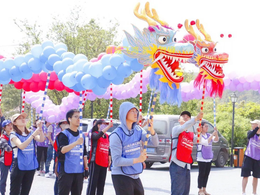 50x27x45 см, китайские танцевальные аксессуары с головой дракона, украшение для фестиваля, новогодний реквизит для выступлений (не входит в комплект)
50x27x45 см, китайские танцевальные аксессуары с головой дракона, украшение для фестиваля, новогодний реквизит для выступлений (не входит в комплект)