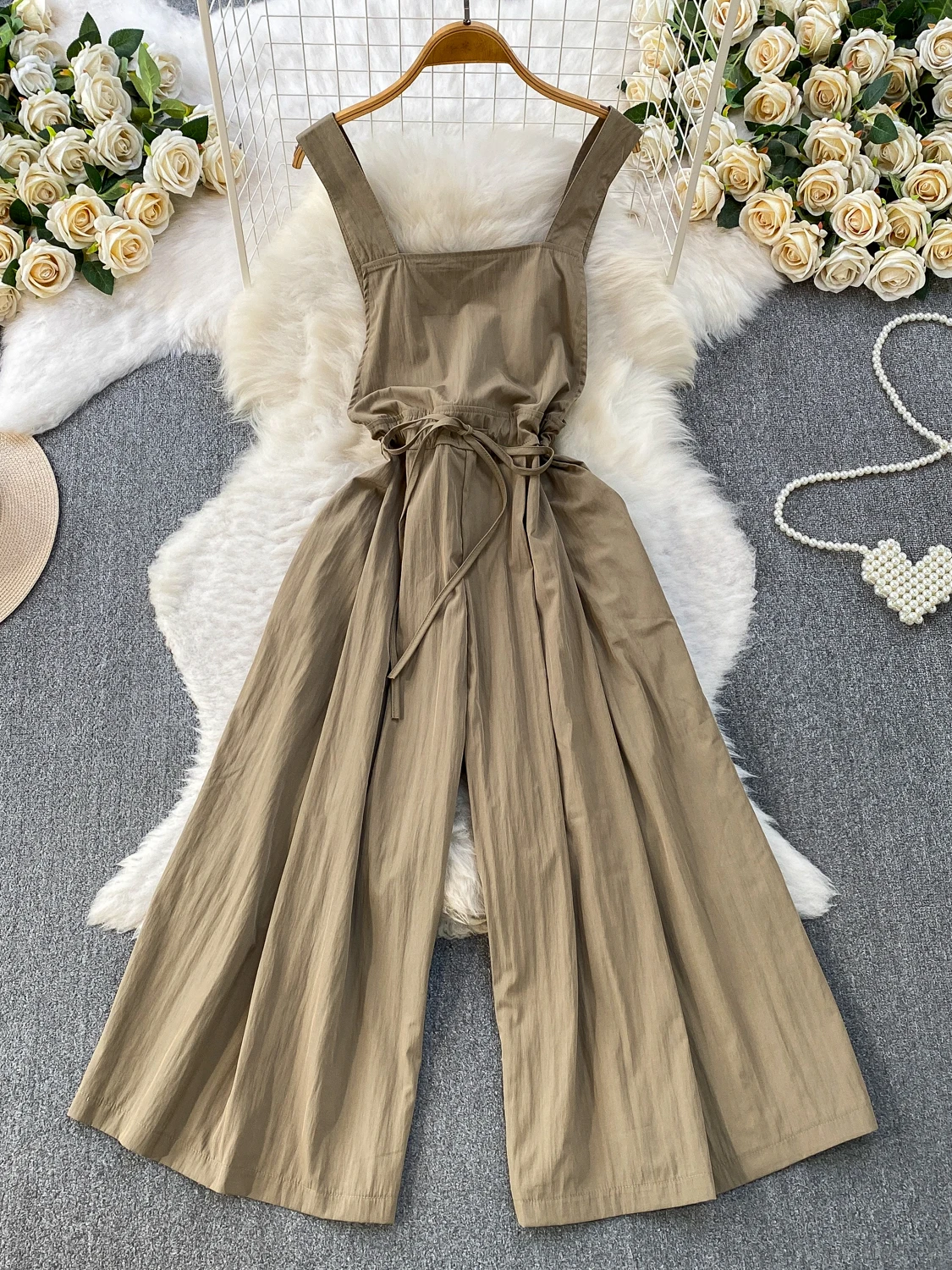 Khaki Casual Overalls Women's Summer New Fashion Slimming Waist Drawstring Wide Leg Pants High Waist Long Pants Regular Thick...
Khaki Casual Overalls Women's Summer New Fashion Slimming Waist Drawstring Wide Leg Pants High Waist Long Pants Regular Thick...