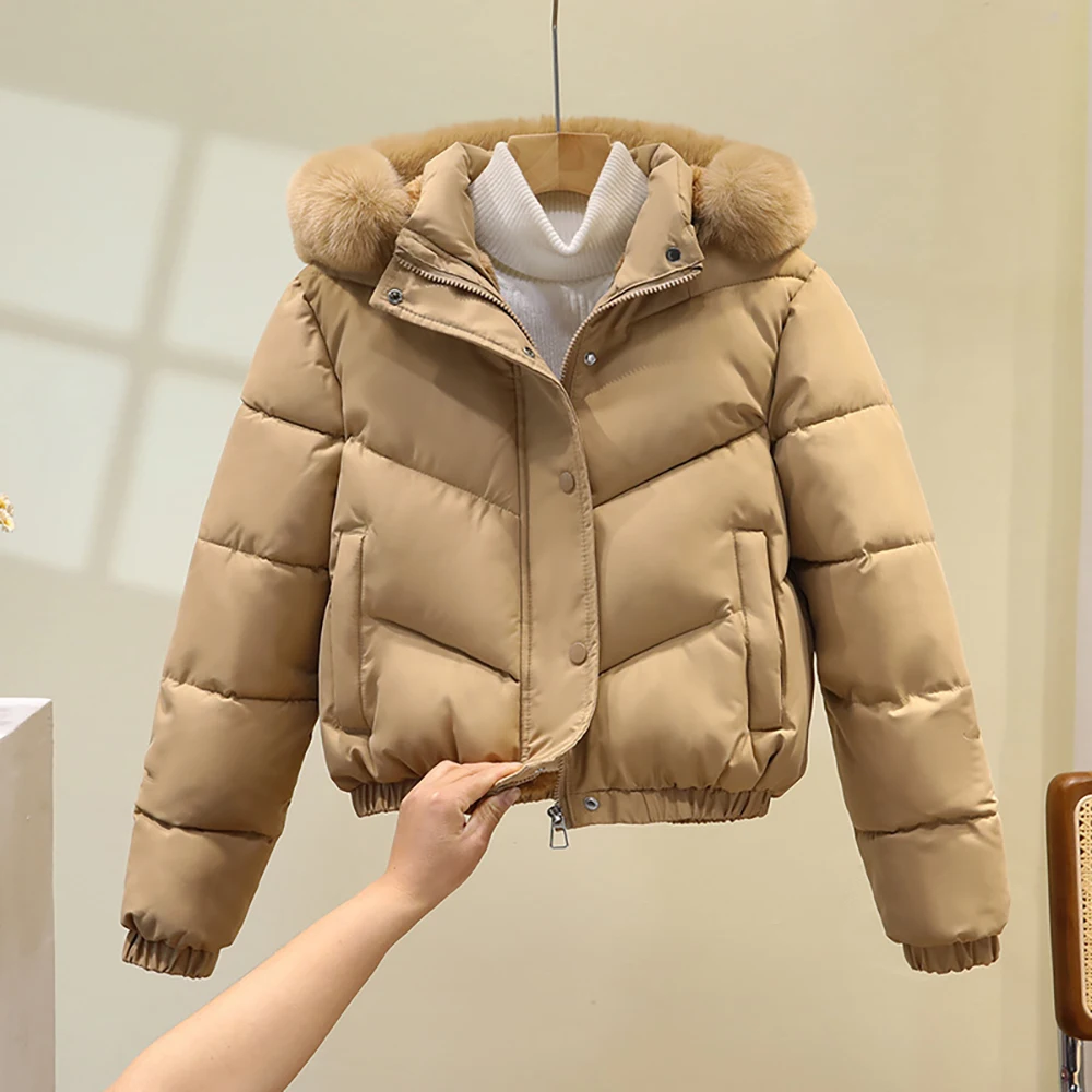 Faux Fur Collar Hooded Cotton Padded Coats Women Autumn Winter Casual Short Quilted Jackets Solid Color Thick Warm Outerwear
Faux Fur Collar Hooded Cotton Padded Coats Women Autumn Winter Casual Short Quilted Jackets Solid Color Thick Warm Outerwear