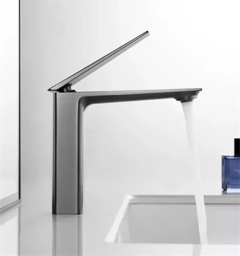 Gold Basin Faucet Gray Bathroom Mixer Tap Grey/Black Wash basin Single Handle Hot and Cold Waterfall
Gold Basin Faucet Gray Bathroom Mixer Tap Grey/Black Wash basin Single Handle Hot and Cold Waterfall