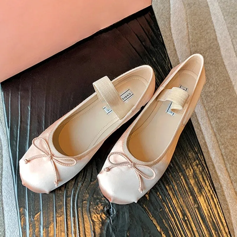 Elastic Band Silk bowtie ballet flats women round toe pink bow loafers soft bottom mary janes female silk moccasins big size 43
Elastic Band Silk bowtie ballet flats women round toe pink bow loafers soft bottom mary janes female silk moccasins big size 43