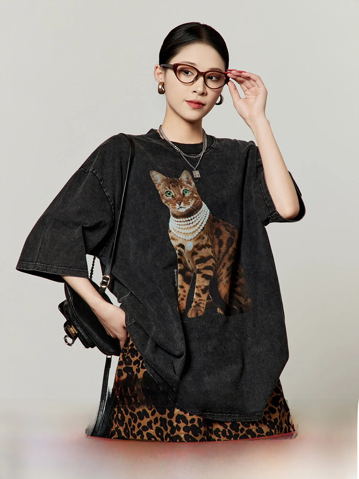 Washed Print T-Shirt Short Sleeve Vintage Style Women's Summer Fashion Original Design round Neck Top
Washed Print T-Shirt Short Sleeve Vintage Style Women's Summer Fashion Original Design round Neck Top
