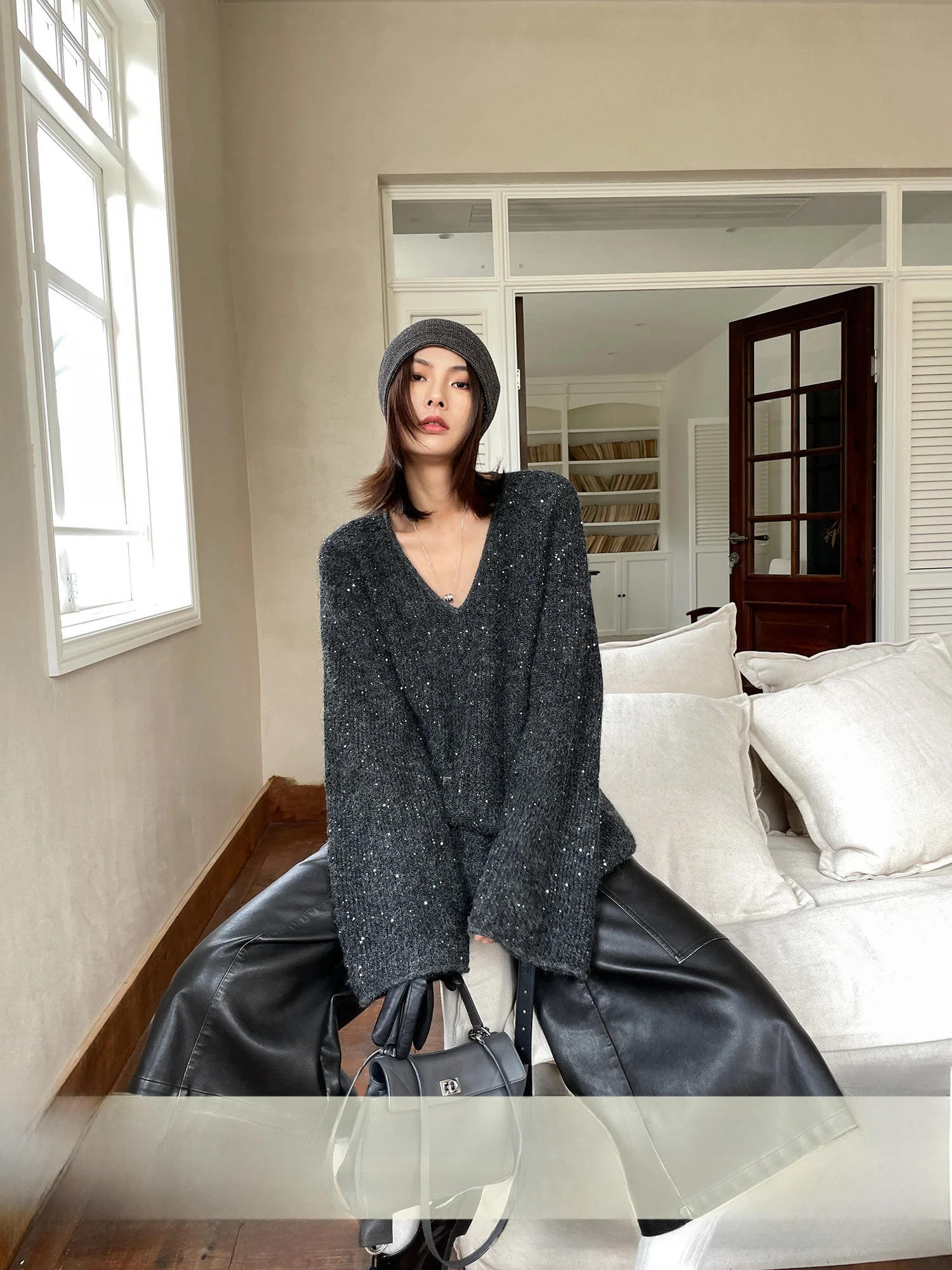 JCCC Shadow Star Shine Deep Grey Wool Blend Shiny Knitted V-Neck Sweater Top Mixed Fabric Long Sleeve Loose Fit Knitwear
JCCC Shadow Star Shine Deep Grey Wool Blend Shiny Knitted V-Neck Sweater Top Mixed Fabric Long Sleeve Loose Fit Knitwear