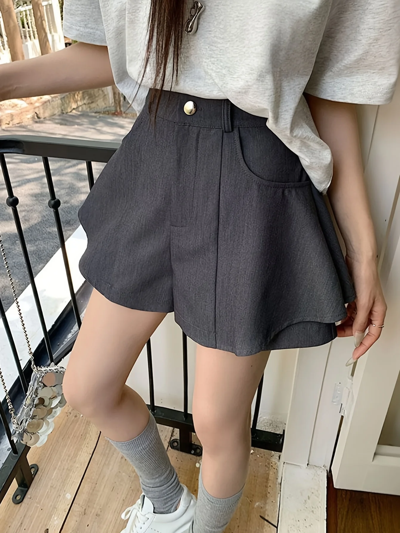 Women's Summer New Korean Style Ruffle A-Line Skort Versatile Casual Loose Short Pants
Women's Summer New Korean Style Ruffle A-Line Skort Versatile Casual Loose Short Pants