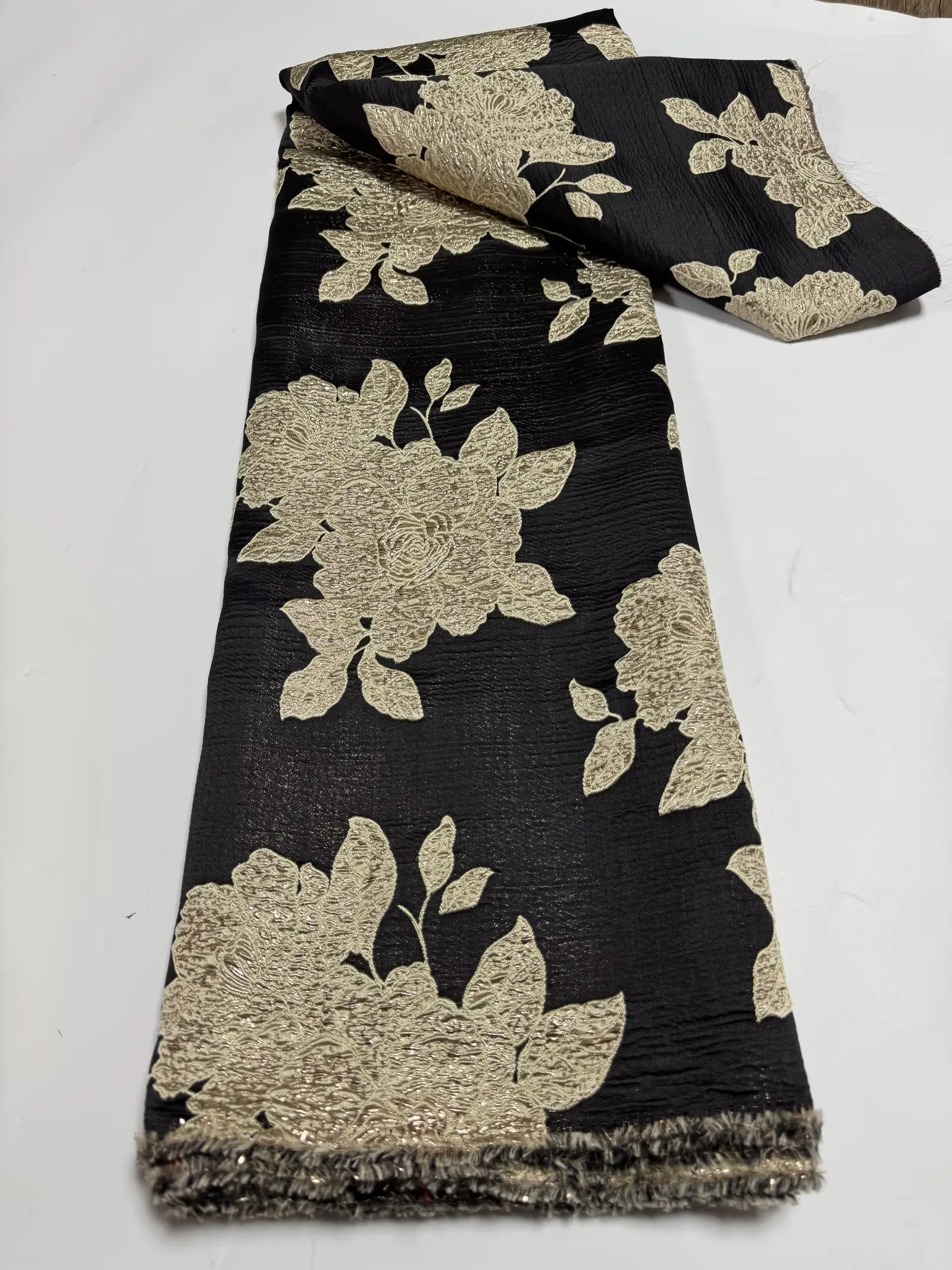 2025 High Quality African Nigerian Lace Fabric Organza Jacquard Party Dress New Design Brocade Jacquard French Lace For Wedding
2025 High Quality African Nigerian Lace Fabric Organza Jacquard Party Dress New Design Brocade Jacquard French Lace For Wedding