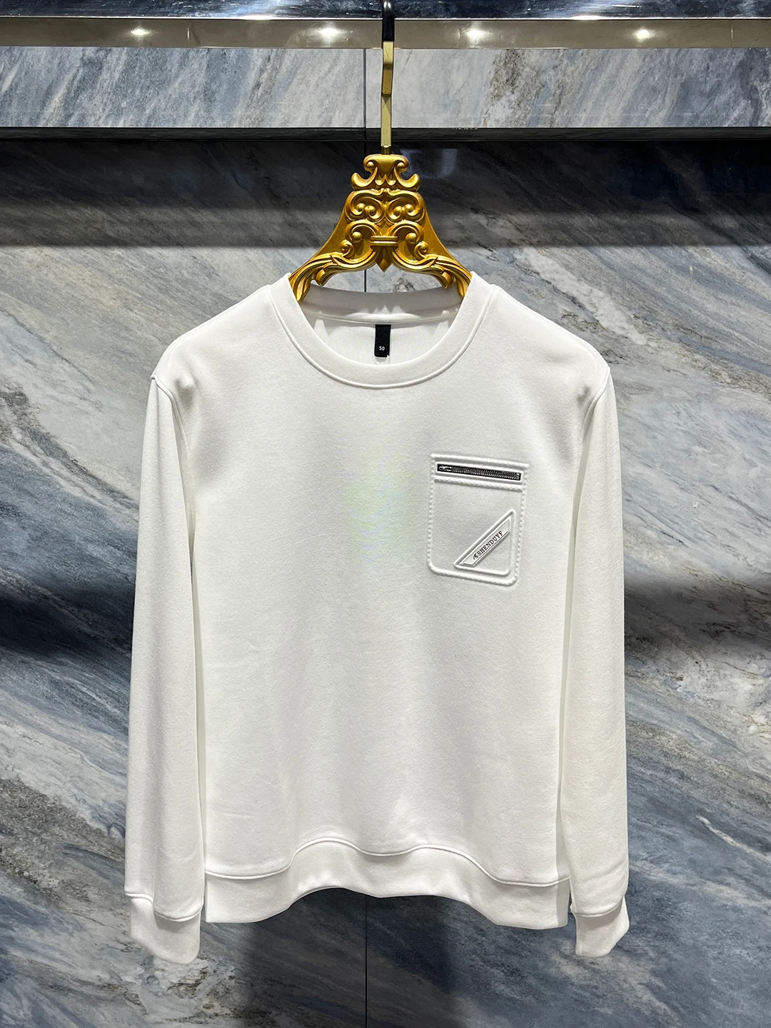 Новинка осени 2025: Мужской свитшот в европейском стиле с имитацией кармана, простой, универсальный, базовый, для повседневной носки, приталенный, с длинным рукавом
Новинка осени 2025: Мужской свитшот в европейском стиле с имитацией кармана, простой, универсальный, базовый, для повседневной носки, приталенный, с длинным рукавом